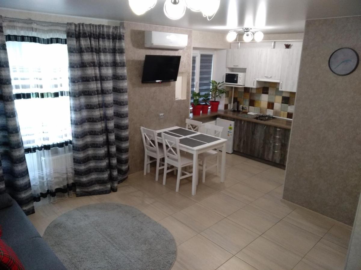 Luxuri Apartments Çernigiv Dış mekan fotoğraf